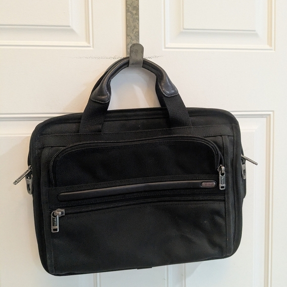 Tumi Alpha Nylon Expandable Laptop Bag - Picture 3 of 6